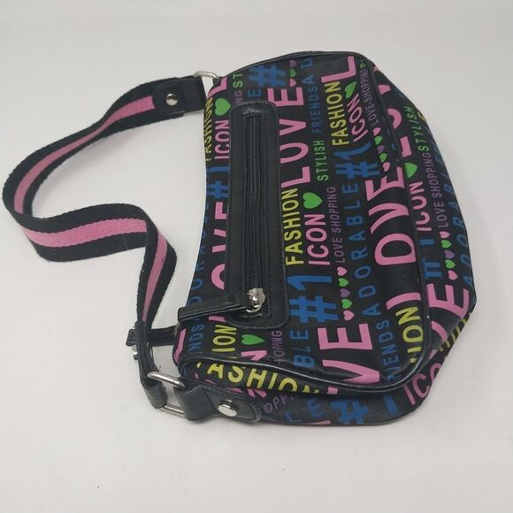 Cute little love bag. - Picture 8 of 12